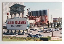 Julio Iglesias Las vegas parking Brad Garrett - Photo vintage snapshot