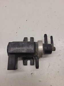 Volkswagen Golf IV 2002 Diesel 81kW Turbolader Druckwandler Magnetventil DRA9149