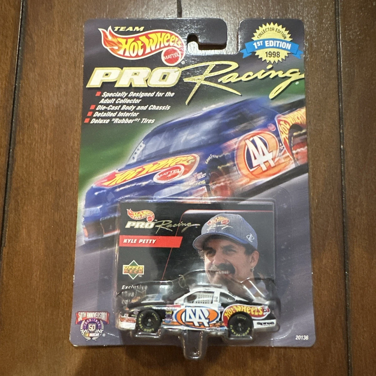 まとめ売り HotWHEELS ナスカーレーシング NASCAR Hot Wheels Special M&M's 2 Car pack #36 1998 1:24 & 1:64