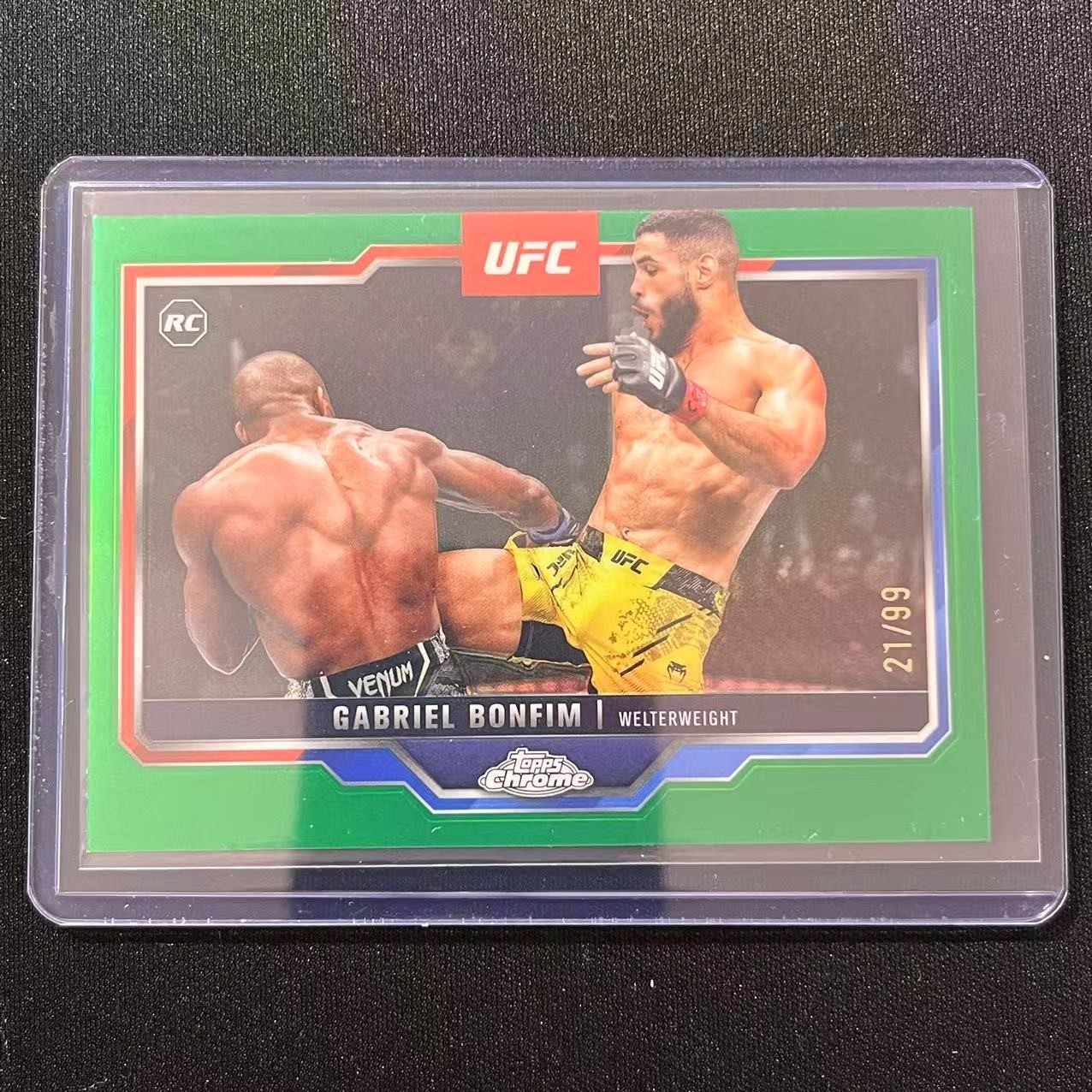 🍓2025 TOPPS CHROME UFC GREEN REFRACTOR /99 RC GABRIEL BONFIM #26