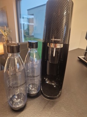 Sodastream Trinkwassersprudler mit 2 neuen Kunststoff-Flaschen
