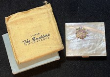 Compacto vintage sin usar de The Bucklers Fifth Avenue/tapa de perlas