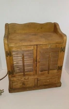 Vintage Guild Radio Television Co. Spice Chest Radio 484 Tube Radio,g314