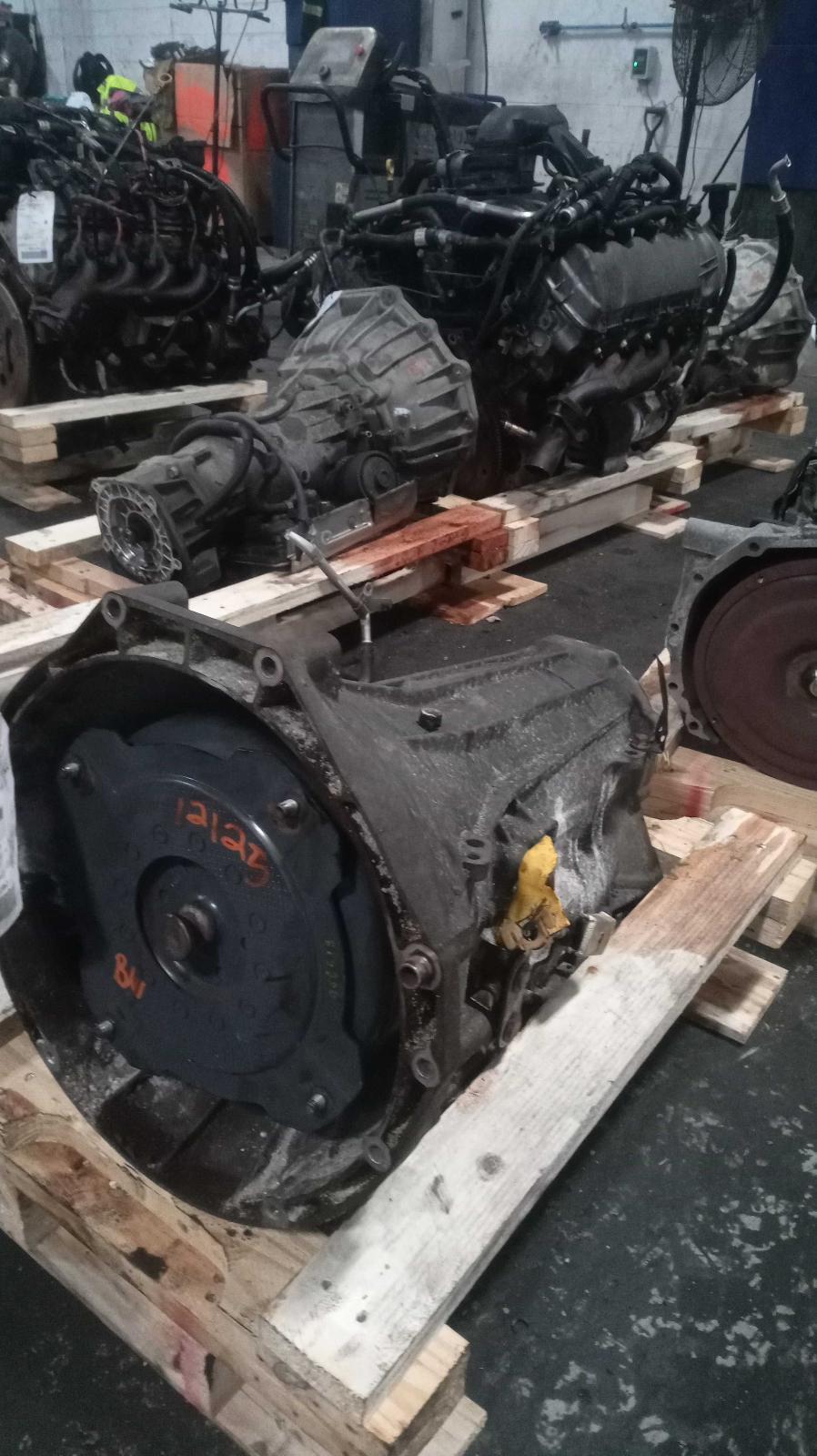2008 Ford Expedition Automatic Transmission Assembly OEM 216K Miles Silver