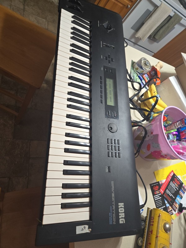 KORG WAVESTATION ADVANCE VECTOR  SYNTHESIS WS1 KEYBOARD 