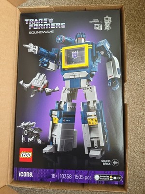LEGO 10358 Icons Transformers: Soundwave