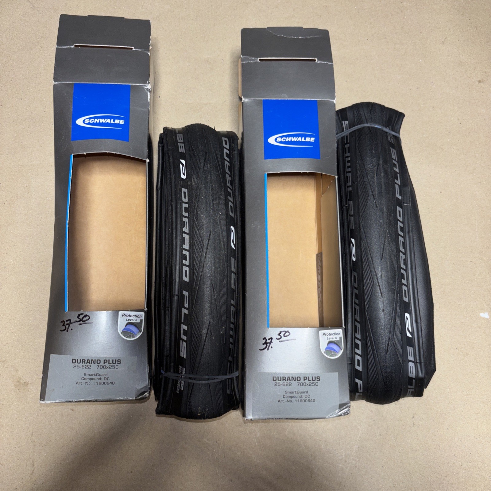 Schwalbe Dura Plus Road Bike Tire 25-662 700x25c Brand new Pair