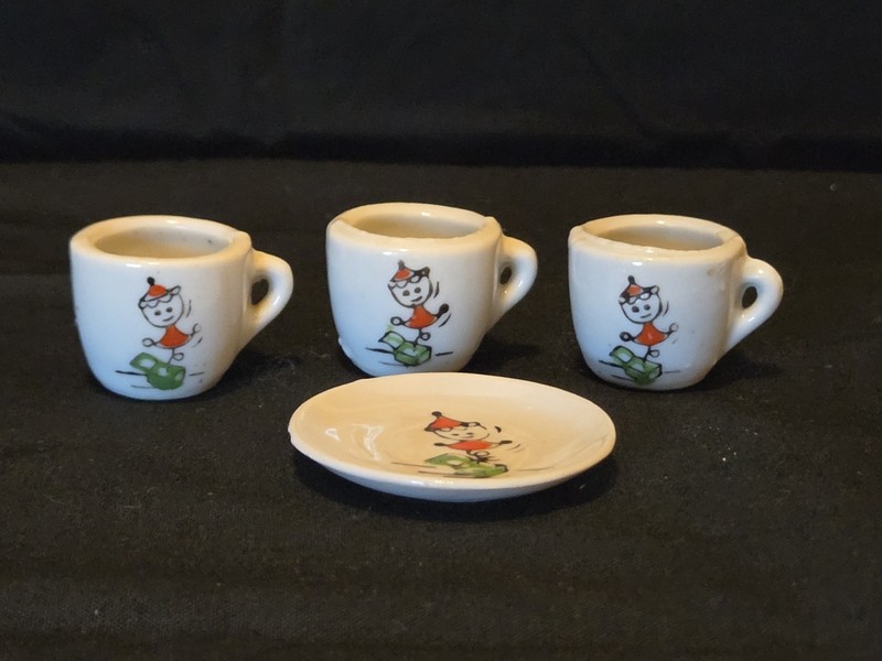 Vintage Miniature Tea Cups and Saucer, Made In Japan