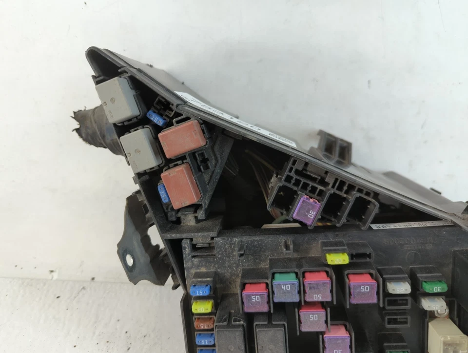 Módulo de relé de caja de fusibles Subaru Impreza 2015-2015 Mb503604b R1TR9 Foto 3 de 4