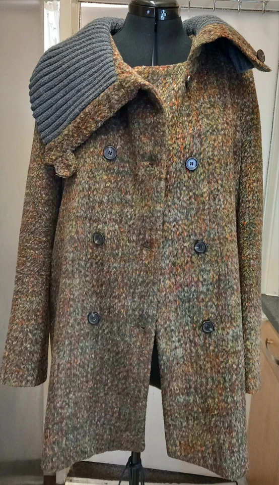 Women's Brown Almost Famous Jacket.Used Condition. Size 12. Classy Stylish - Image 3 of 4