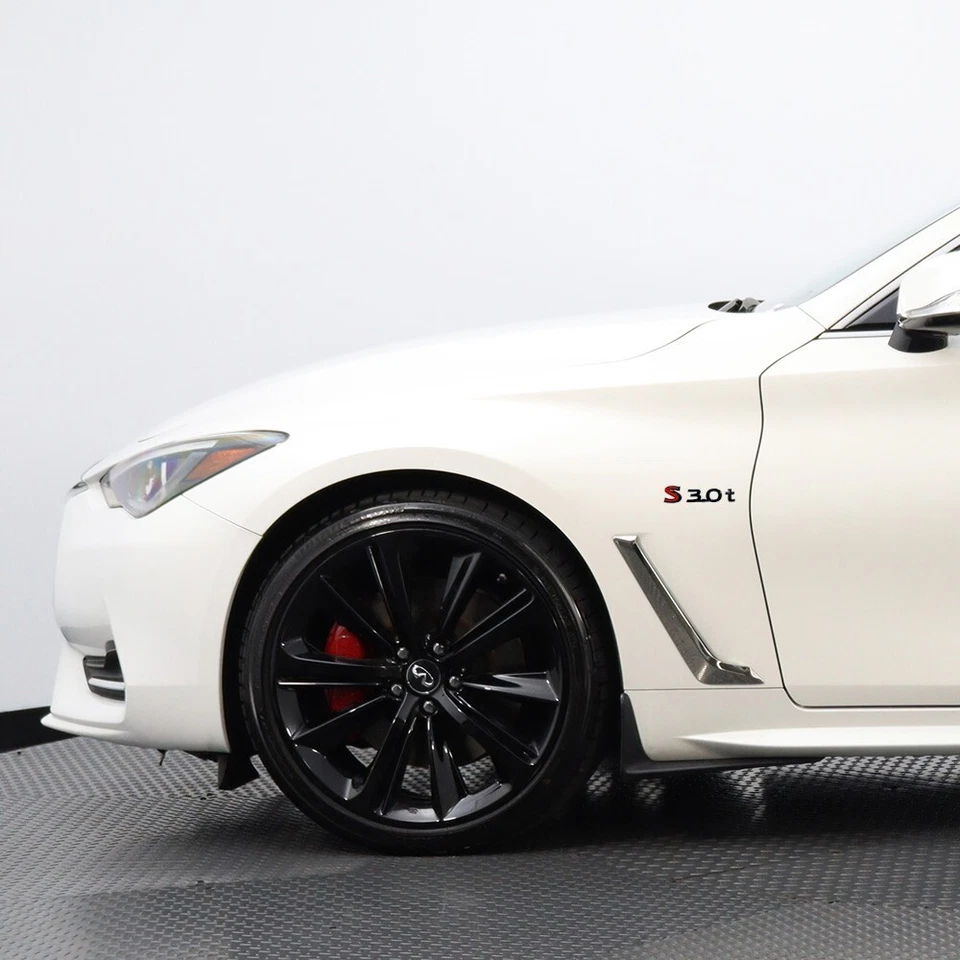 Placa de identificación emblema guardabarros lateral izquierdo o derecho negro rojo para Infiniti S 3.0t Foto 4 de 4