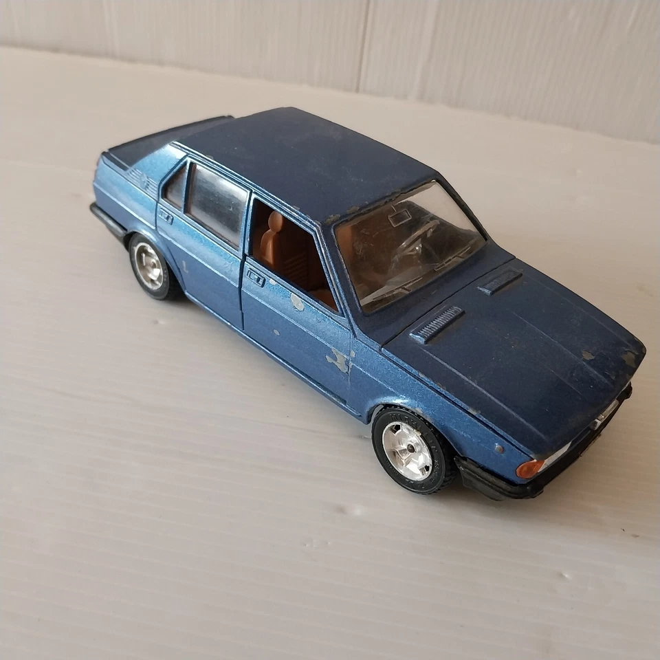 Mebetoys Alfa Rome Giulietta N. 8623 Vintage 1/25 - Immagine 4 di 4