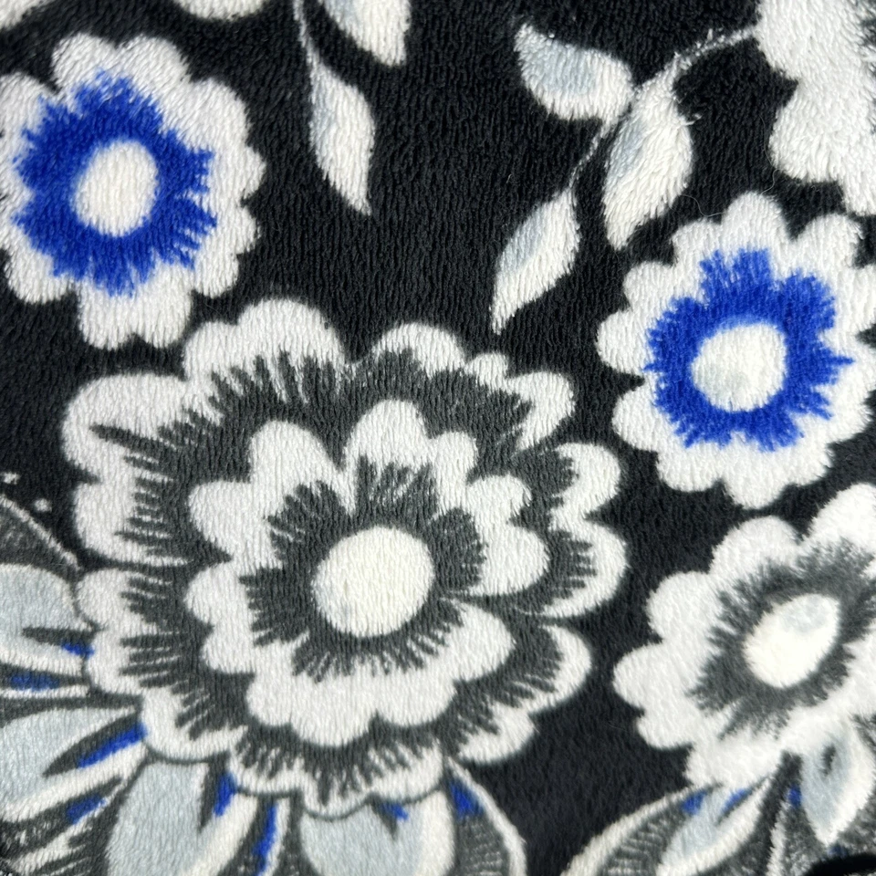 VERA BRADLEY Manta de felpa polar Snow Lotus 80" X 50" #12408-i66 Foto 3 de 4