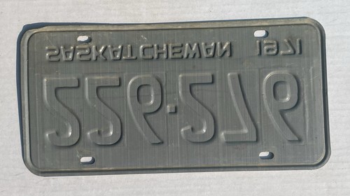 Single 1971 SASKATCHEWAN Canada License Plate #226-276 - Picture 2 of 2