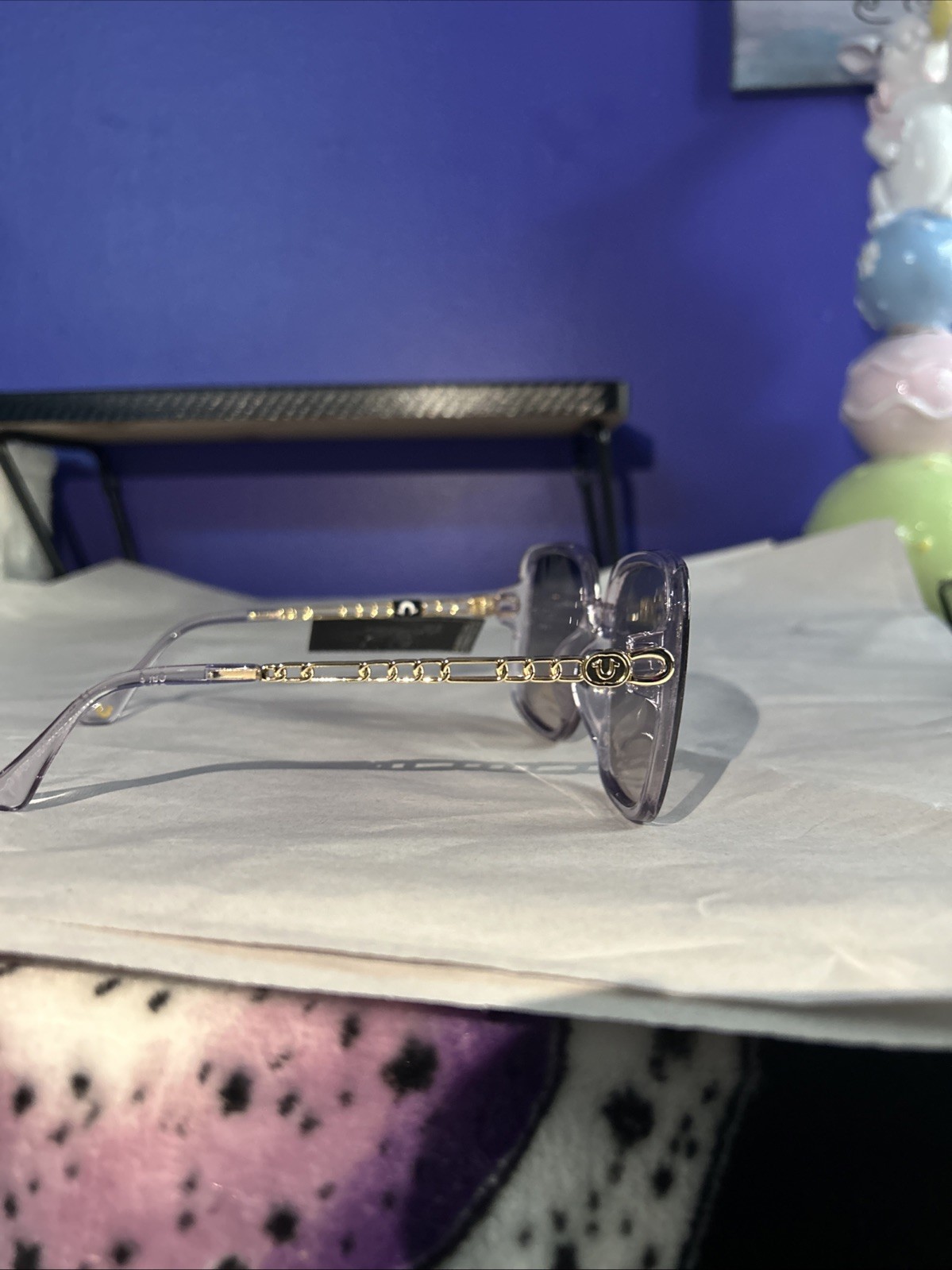 True Religion Pink Clear Frame Women’s Sunglasses With Gold Sided 100% Recycled thumbnail 3