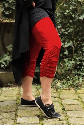 MAT Fashion - geraffte Lagenlook CAPRI LEGGINGS Gr 42 bis 54 - rot - Bild 1 von 4