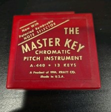 Chromatic Pitch Instrument A-440 13 Keys Wm. Kratt Co.