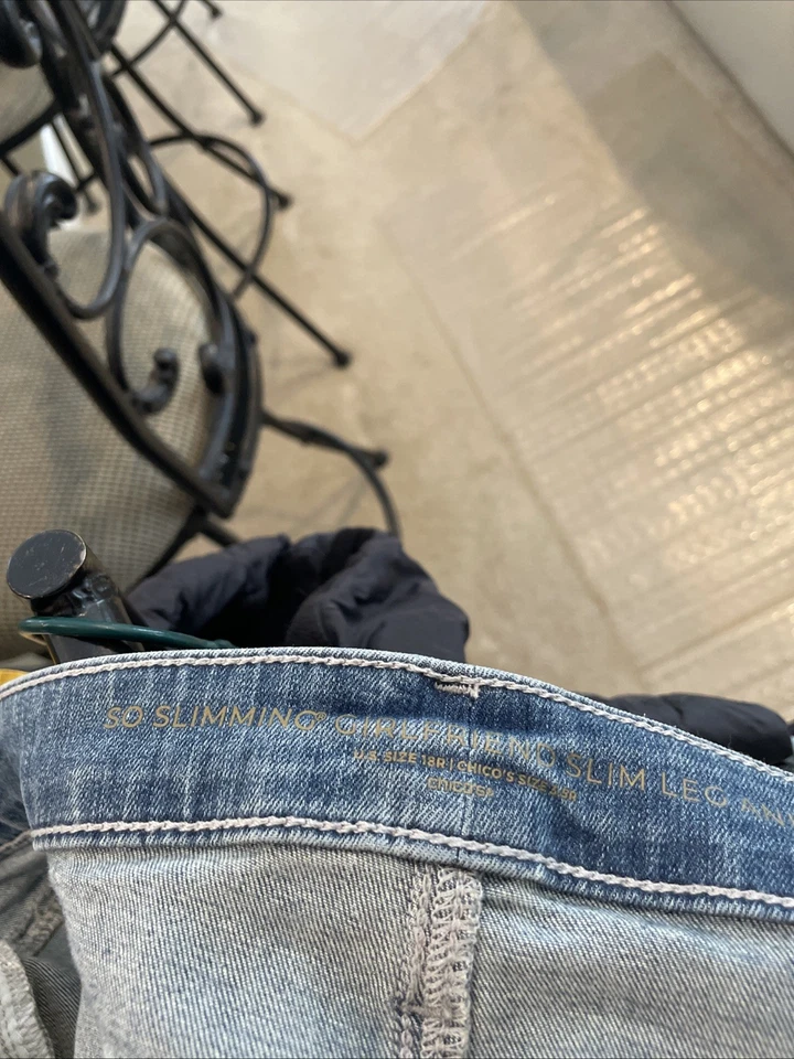 Pantalones de mezclilla al tobillo Chicos So Slimming Girlfriend preciosos azules lavados talla 3,5 Foto 3 de 4