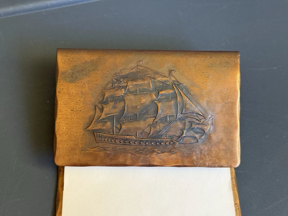 Vintage DeMARSH FORGE Hammered Art Metal Bronze Desk Notepad Holder - Image 3 of 4