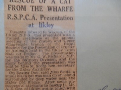 ILKLEY PRESS CUTTING 1943 WARTIME CAT IN TREE RESCUE  FIREMAN RSPCA  ETC 