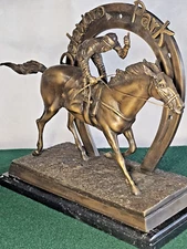 !RARE Vintage NIB 2016 Delaware Park Bronze & Marble Horse Statue from Archives!