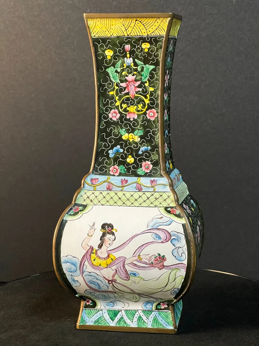 花瓶　缶　中国明時代花瓶　古铜 鉄製 花瓶 缶 中国明時代花瓶 古铜 鉄製 【公式通販】