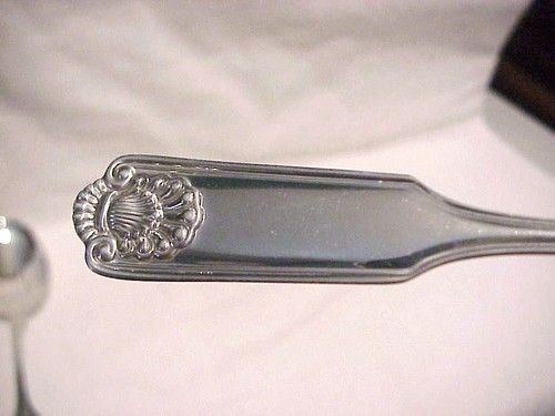 STERLING SILVER SERVING SPOON BY FRANK SMITH IN FIDDLE SHELL PATTERN 8 1/4 INCH - Picture 2 of 3