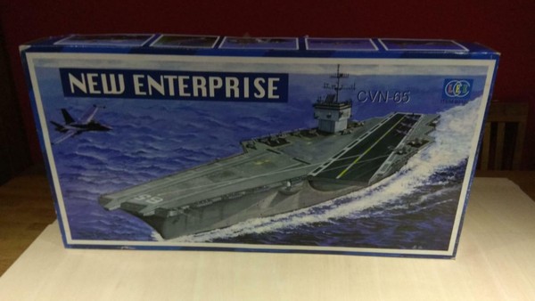 MAQUETA PORTAAVIONES ENTERPRISE CON MOTOR ESCALA 1/400