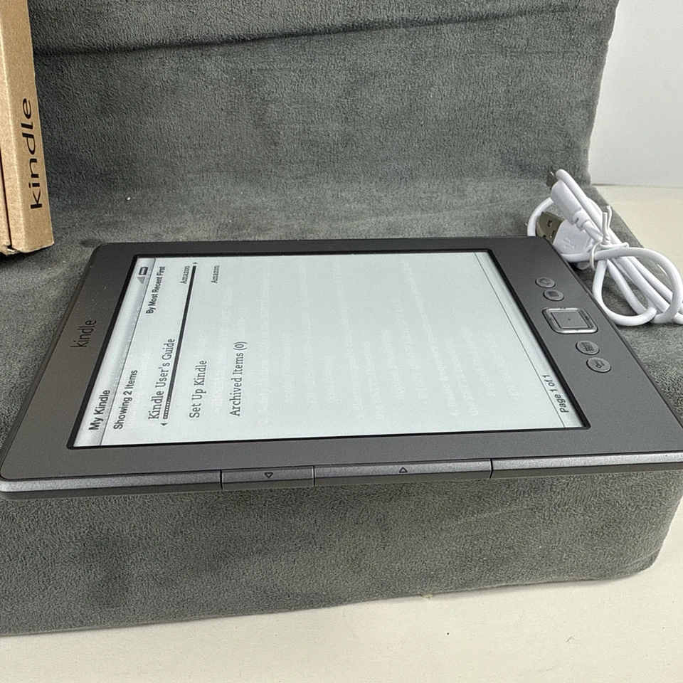 Amazon Kindle - 4th Generation - D01100 - Graphite - Image 4 of 4
