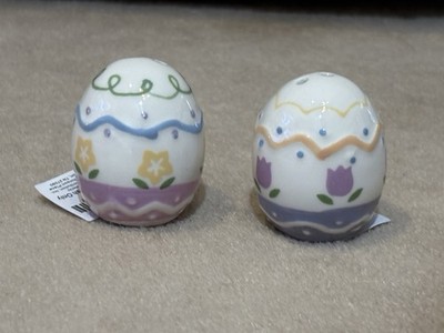 NEW, EASTER EGG MINI SALT & PEPPER SHAKERS, CRACKER BARREL