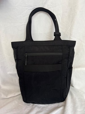 AER Go Tote 2- (from apple)- Pre-Owned Excellent Condition- Black Nylon