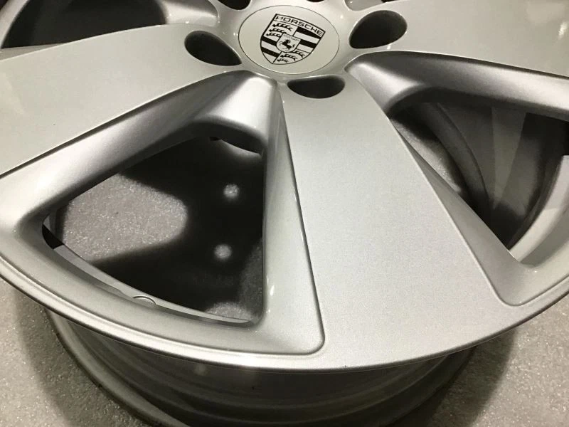 2019 2020 Porsche Cayenne Wheel 67565 19x9.5 Silver 5 Spoke Rear OE 9Y0601025AS - Image 2 of 4