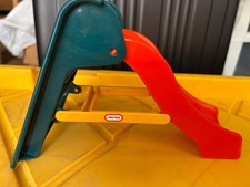 VINTAGE LITTLE TIKES DOLLHOUSE FAMILY SLIDE 8" X 5.5" T5