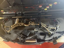 Compound bow - BowTech insanity cpx, camo 70 lbs 29” draw length. Good condition