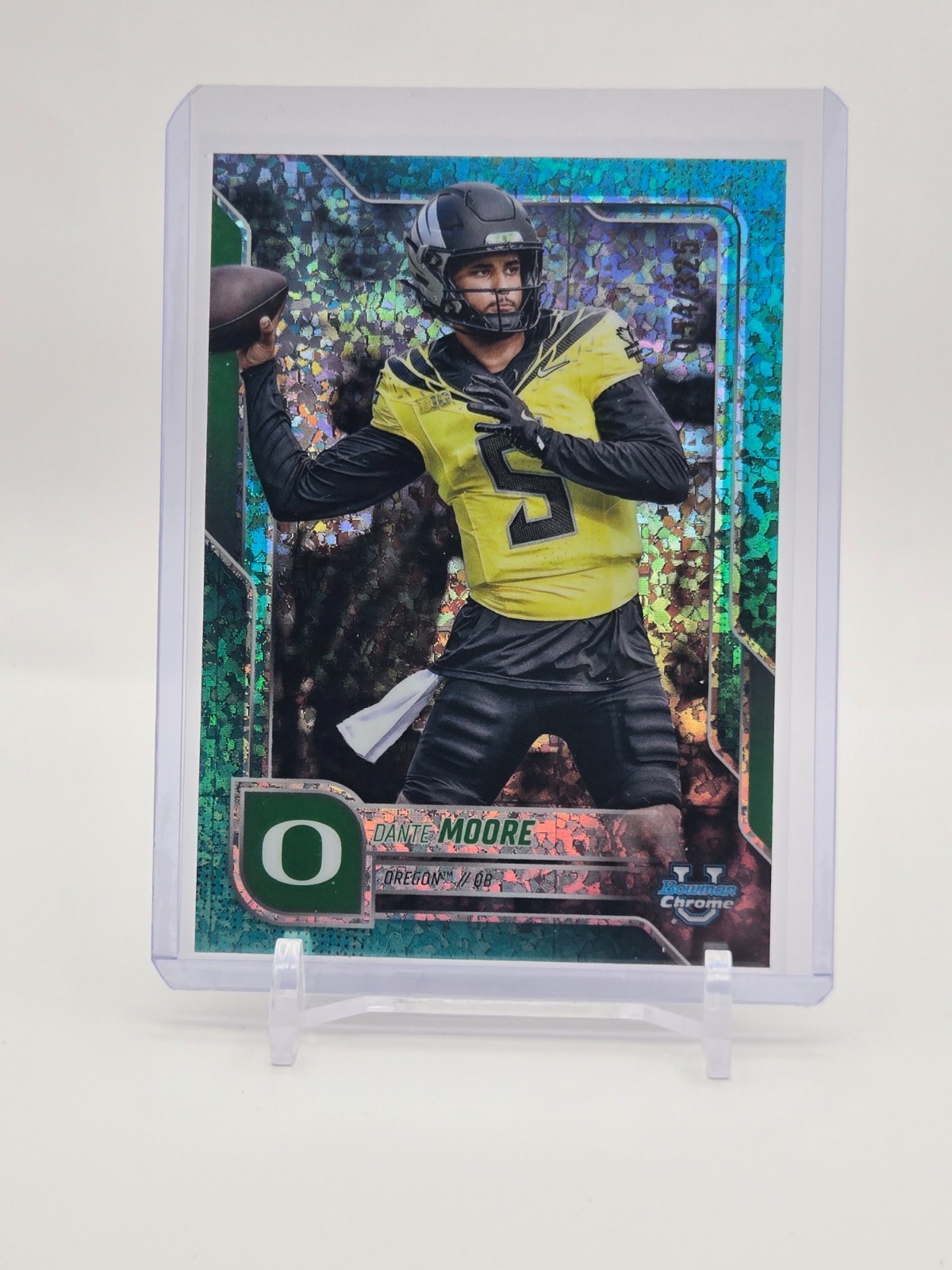 Dante Moore 2025 Bowman Chrome U Aqua Mini-Diamond Refractor 54/325 #137