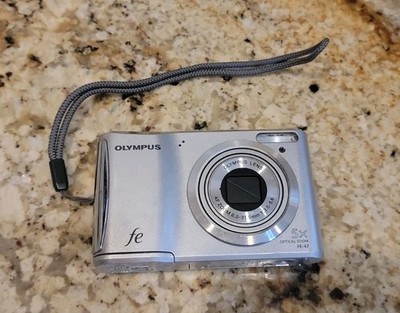 Olympus FE-47 Digital Camera 5x Zoom AA LCD Spot on Screen - Tested & Working