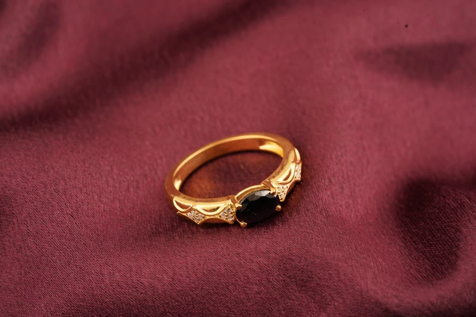 Женское кольцо с драгоценным камнем черным ониксом овальной огранки 0,25 карата позолота 14 карат - Изображение 4 из 4