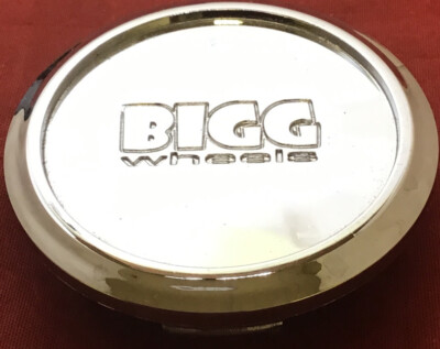 ONE USED BIGG Wheels Custom Wheel Center Cap 2 1/2 CAP982K62 Chrome /11355