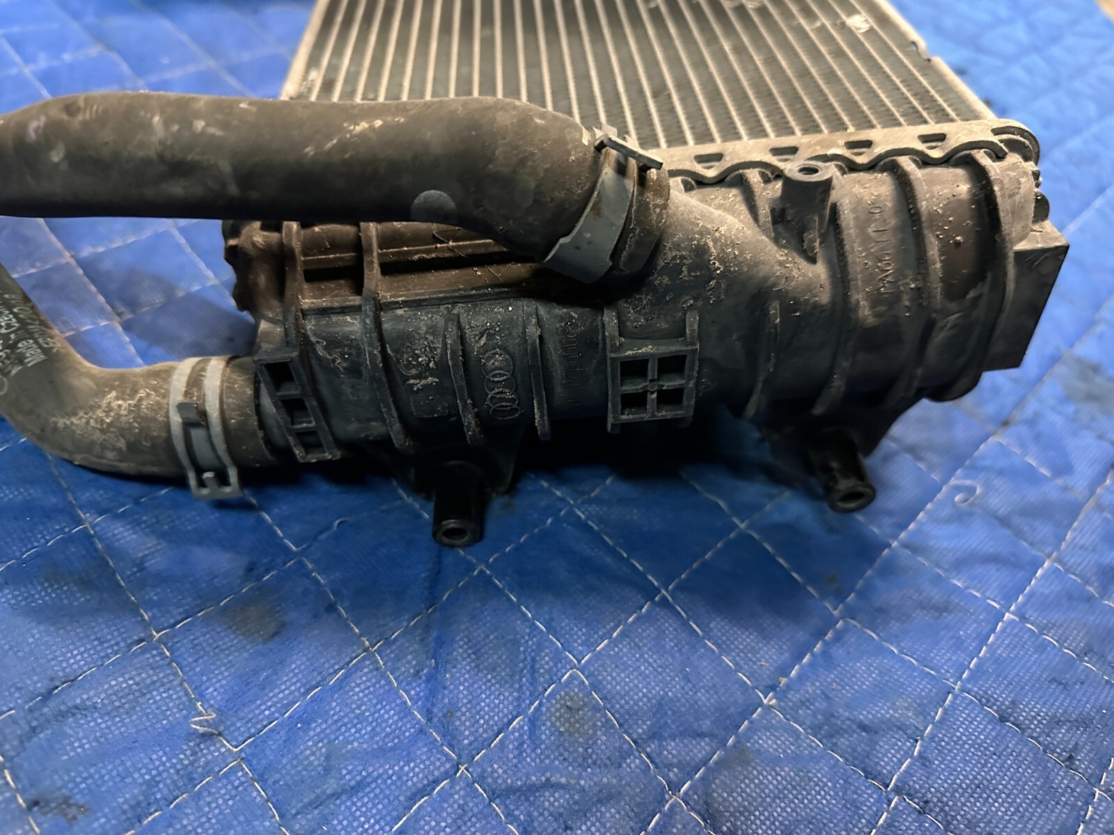 2018 AUDI R8 PLUS V10 REAR RIGHT PASSENGER RADIATOR 4S0 121 212 B 4S0121212B