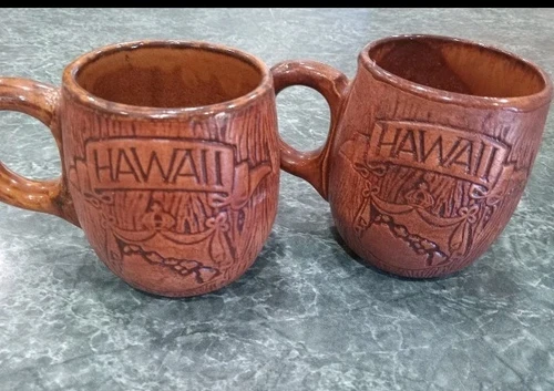 Vintage Poynesian Pottery Honolulu Mom and Pop Mugs Tiki Hawaiian Set of 2 EUC