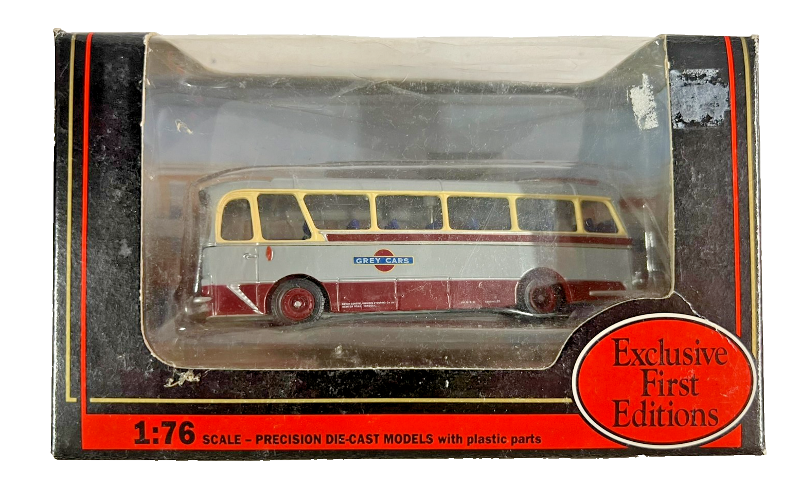 EFE Dartmoor Devon Bus 1:76 Scale Harrington Grenadier Grey Cars 12302 - Boxed