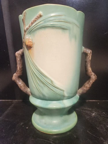 Roseville Pottery 910-10 Green Pine Cone