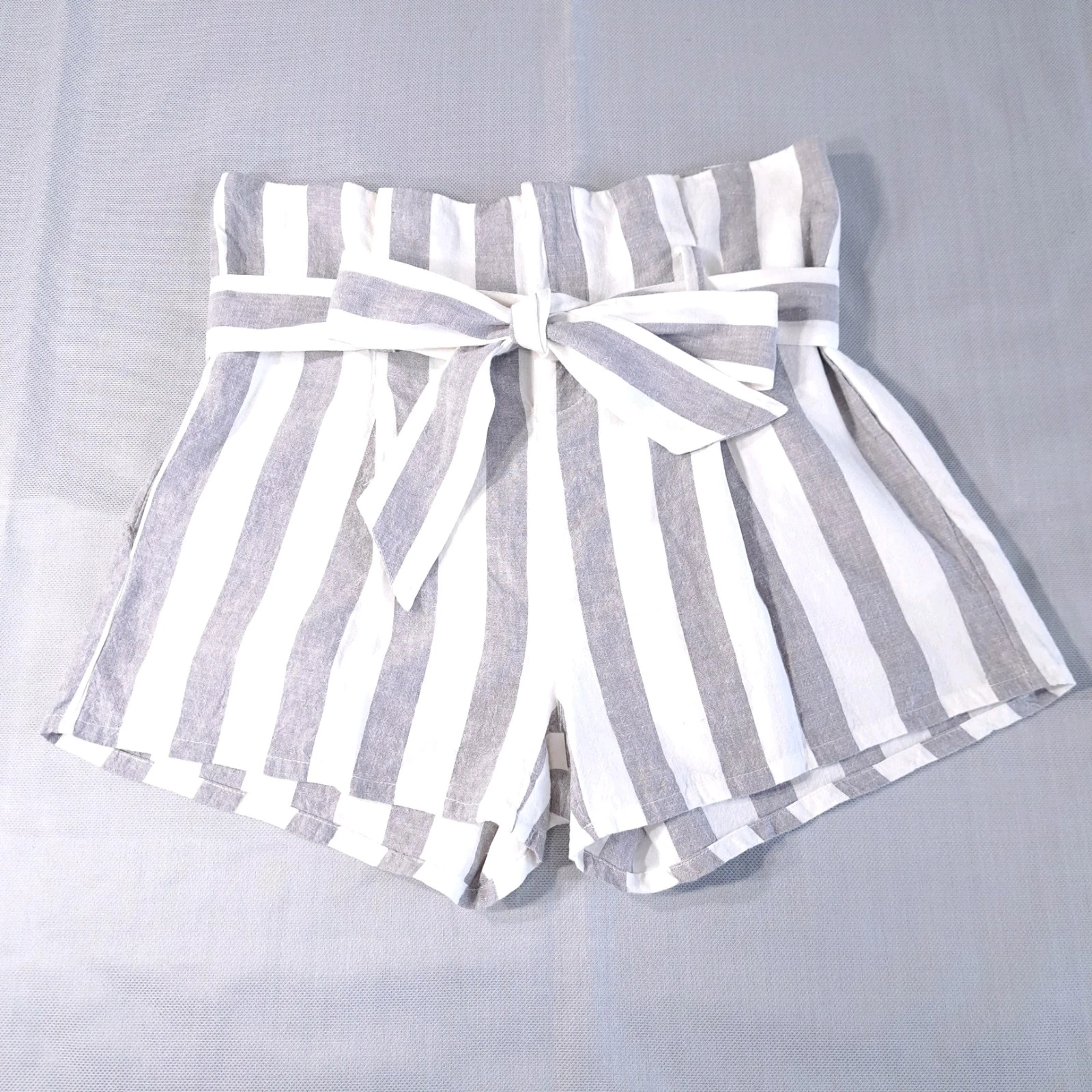 Olivaceous Women's Shorts Gray/White Striped Size M Bow Adjustable Waist