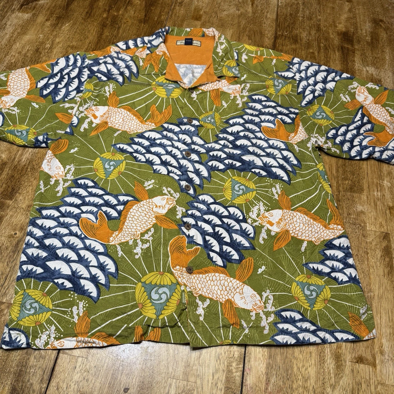 Tommy Bahama Men's XL Colorful Hawaiian Shirt 100% Silk Tropical PRINTS