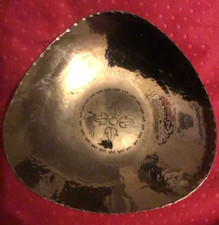 KESWICK hand hammered Metal bowl 21 cm diameter