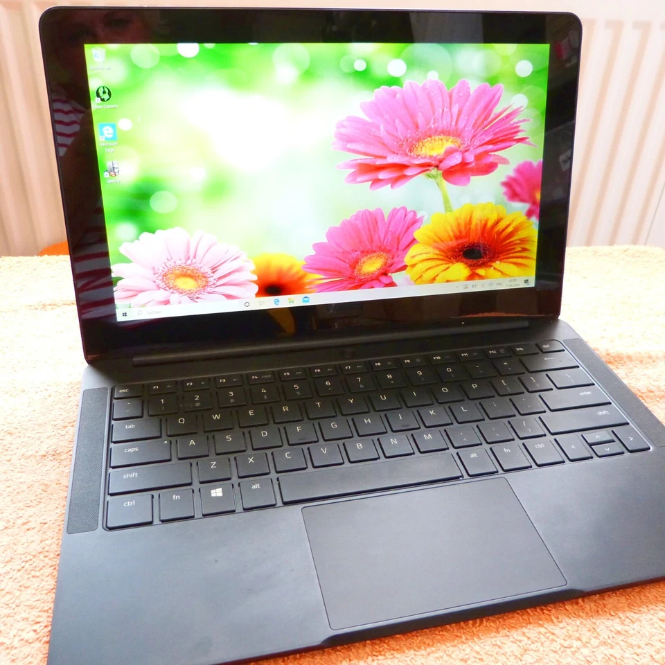 Razer Blade Stealth METALL ULTRABOOK l 13 Zoll QHD TOUCH l Windows 10 QWERTY - Bild 3 von 4