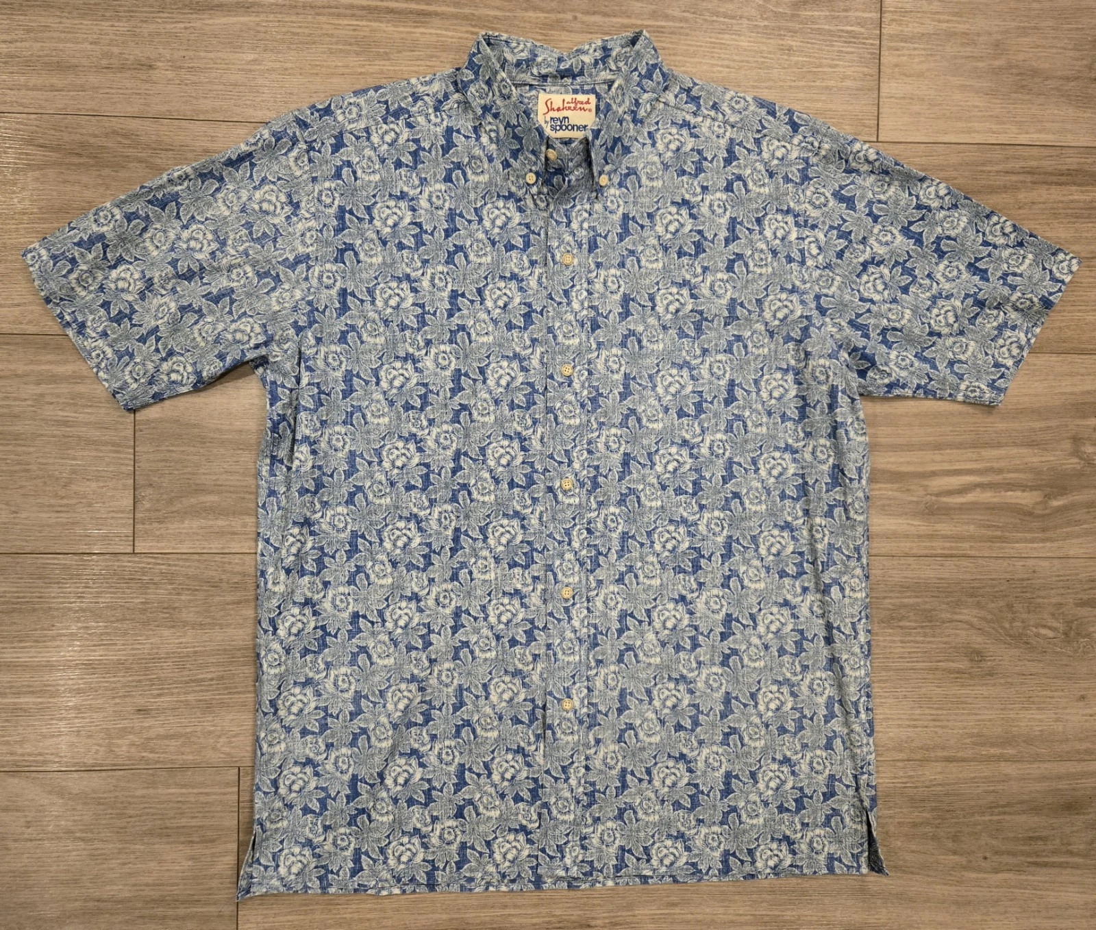 Reyn Spooner x Alfred Shaheen Hawaiian Floral Camp Shirt Button Up Men's Large
Opens in a new window