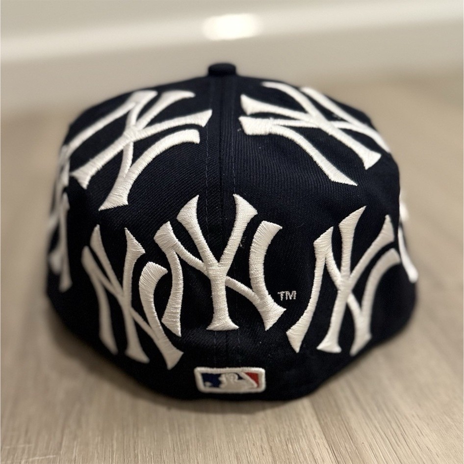 「Supreme × New Era × Yankees 59FIFTY」 New Era Supreme New York Yankees 59FIFTY MLB Cap 7 1/8 Navy White