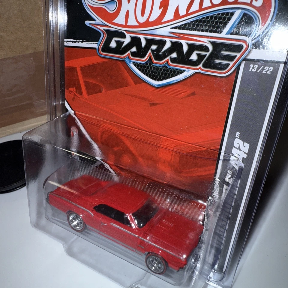 Oldsmobile 442 Real Riders 13/22 2010 Hot Wheels Garage Series rojo 67 línea rara Foto 3 de 4