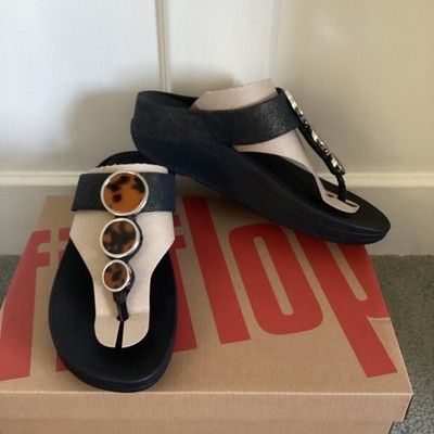 Fitflop Sandalen, UK 5, schwarz schimmernde Halo Zehenstegsandalen, UK Größe 5, neu mit Karton